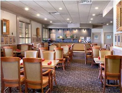 Rodeway Inn & Suites 